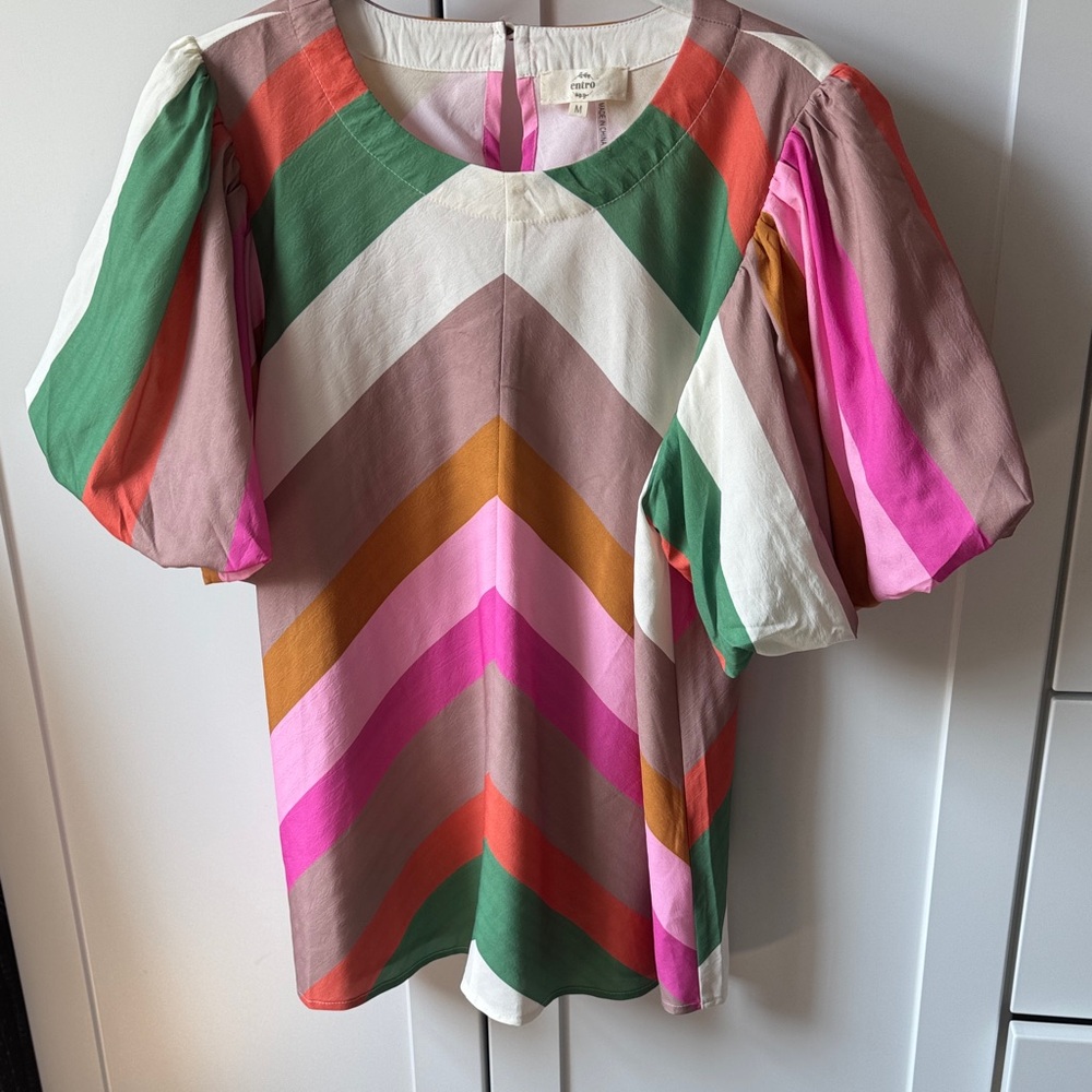 Entro Colorful Chevron Puff Sleeve Blouse